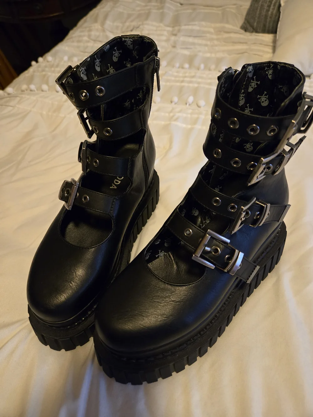 LAMODA Buckle Platform Creeper